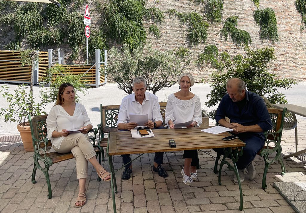 RECANATI- Protocollo di Intesa tra Comune di Recanati e Comitato di Quartiere di Montefiore per la valorizzazione del Castello di Montefiore