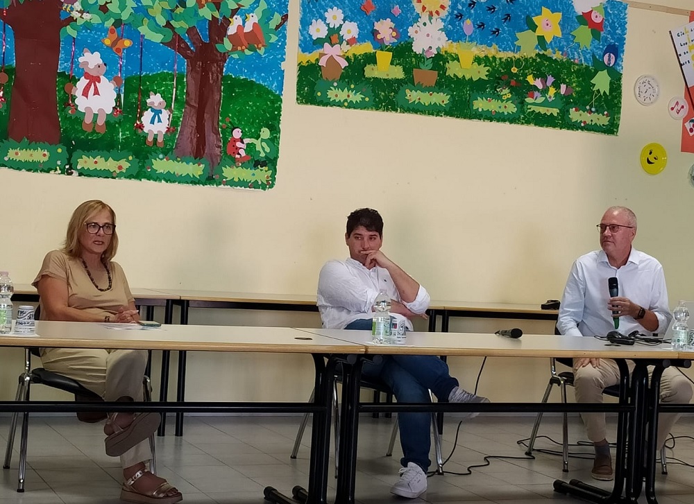 Presentato oggi alla Scuola Primaria Olimpia di Montefano il Progetto LiFi