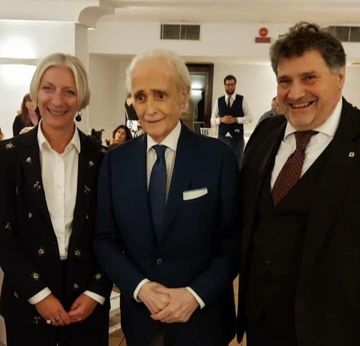 Recanati. Consegnato il Gigli d’Oro al tenore Josè Carreras