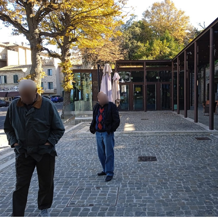 Recanati: i turisti possono attendere. Il punto d’informazione turistica è in ferie