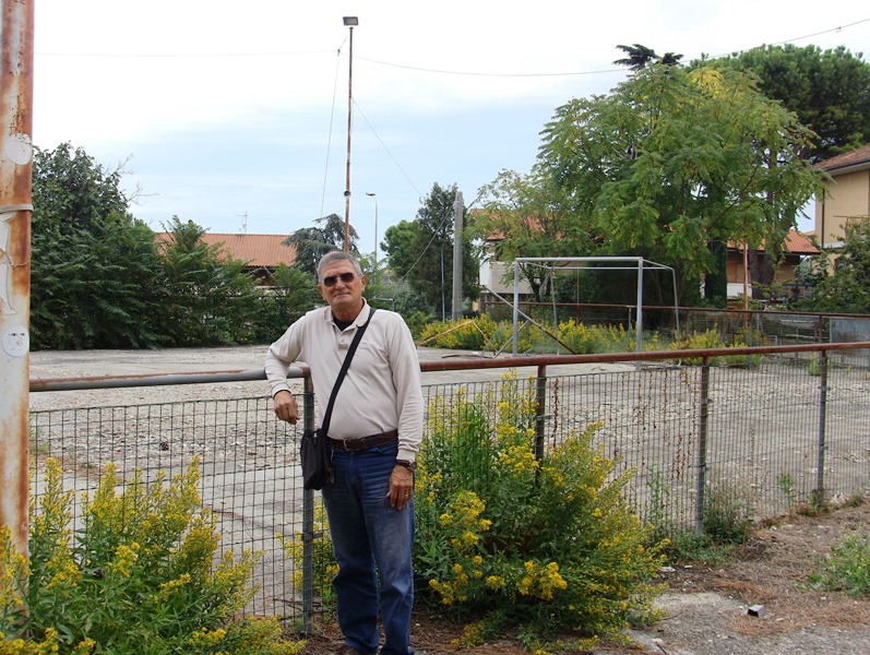 Recanati. L’ra di Giuseppe Pioppi per la convenzione fra comitato quartiere Mercato e Amministrazione per la futura gestione del club Aquila.