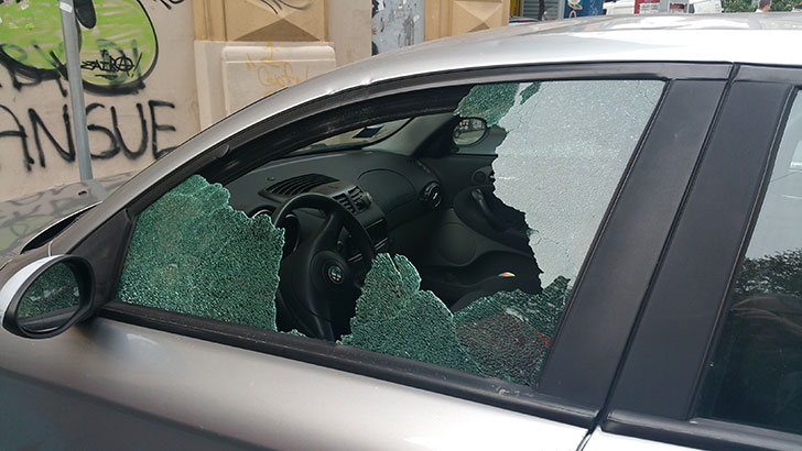 Loreto. Topi d’auto prendono di mira due vetture.