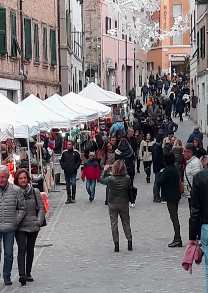 Botta e risposta fra Scorcelli e Fratelli d’Italia sul mancato mercatino natalizio