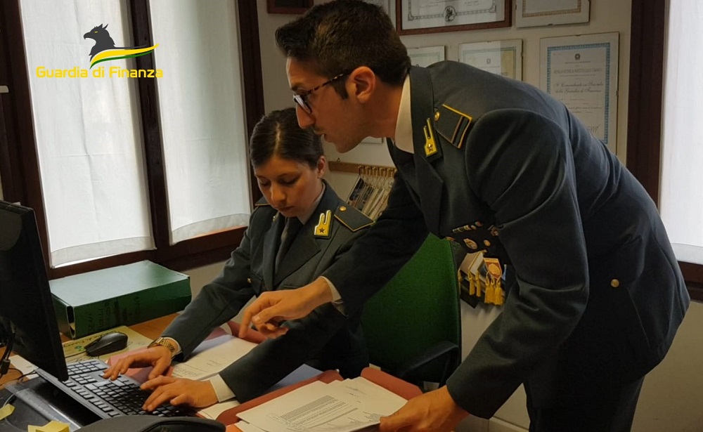 GdF Ancona: arrestato giovane pusher clandestino nei pressi di una scuola per spaccio di sostanze stupefacenti
