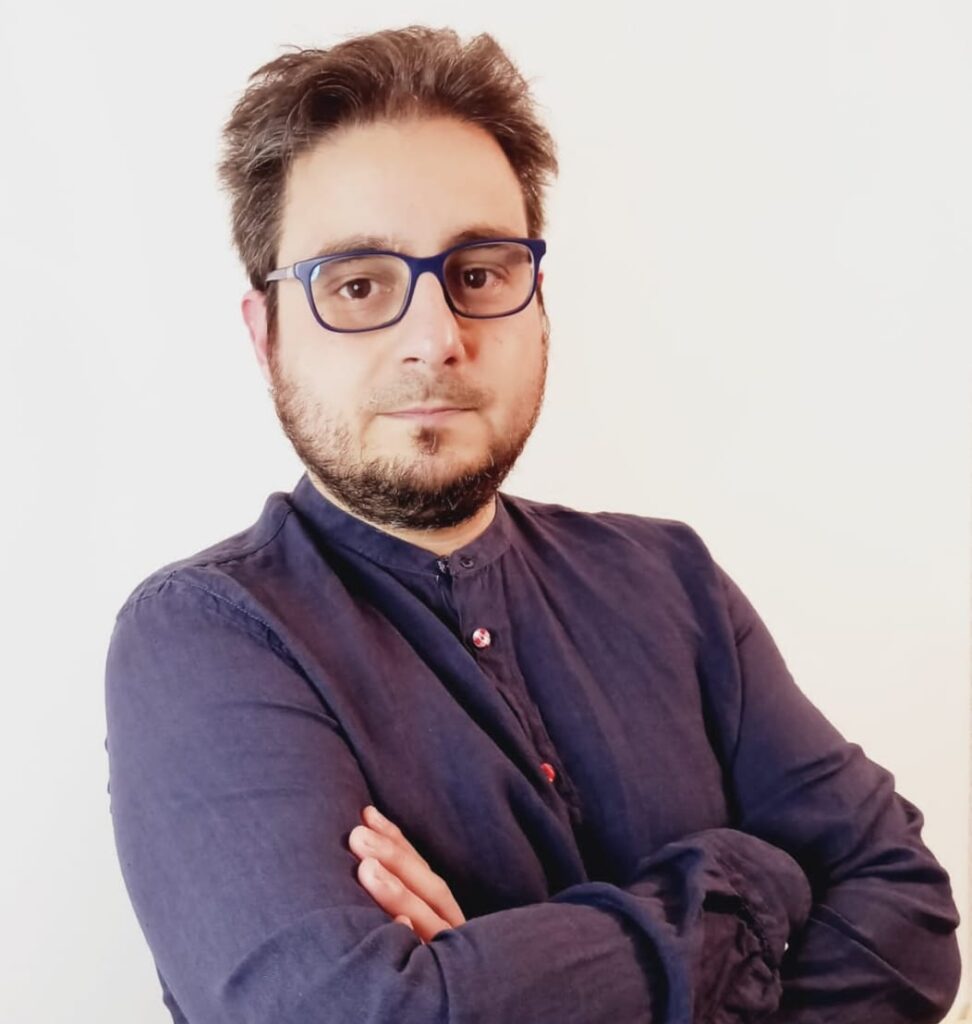 Per un’auto a fuoco galleria piena di fumo: Luigi Petruzzelis racconta la brutta avventura