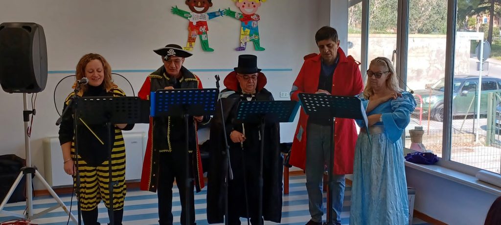 I protagonisti delle fiabe tra i banchi di scuola grazie al Rotary Club Giacomo Leopardi