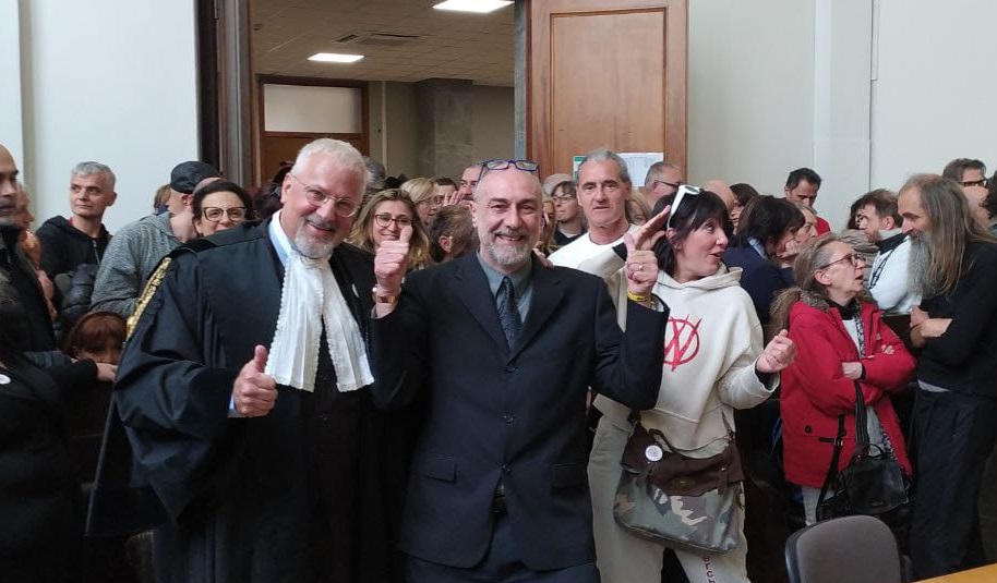 Assolto, perchè il fatto non sussiste, Leonardo Facco. Era accusato di istigazione alla disobbedienza