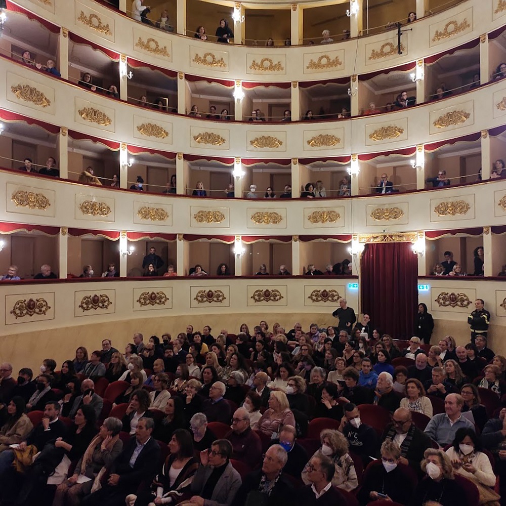 RECANATI: grande successo della stagione teatrale 2022-2023 al Persiani