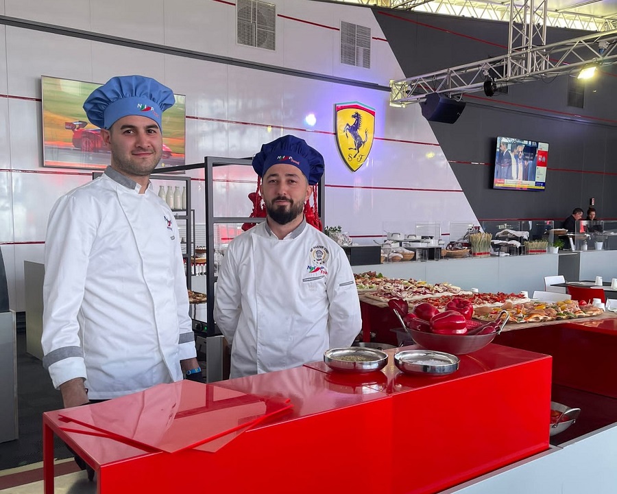 Pizzaioli recanatesi a tutto gas allo stand della Ferrari