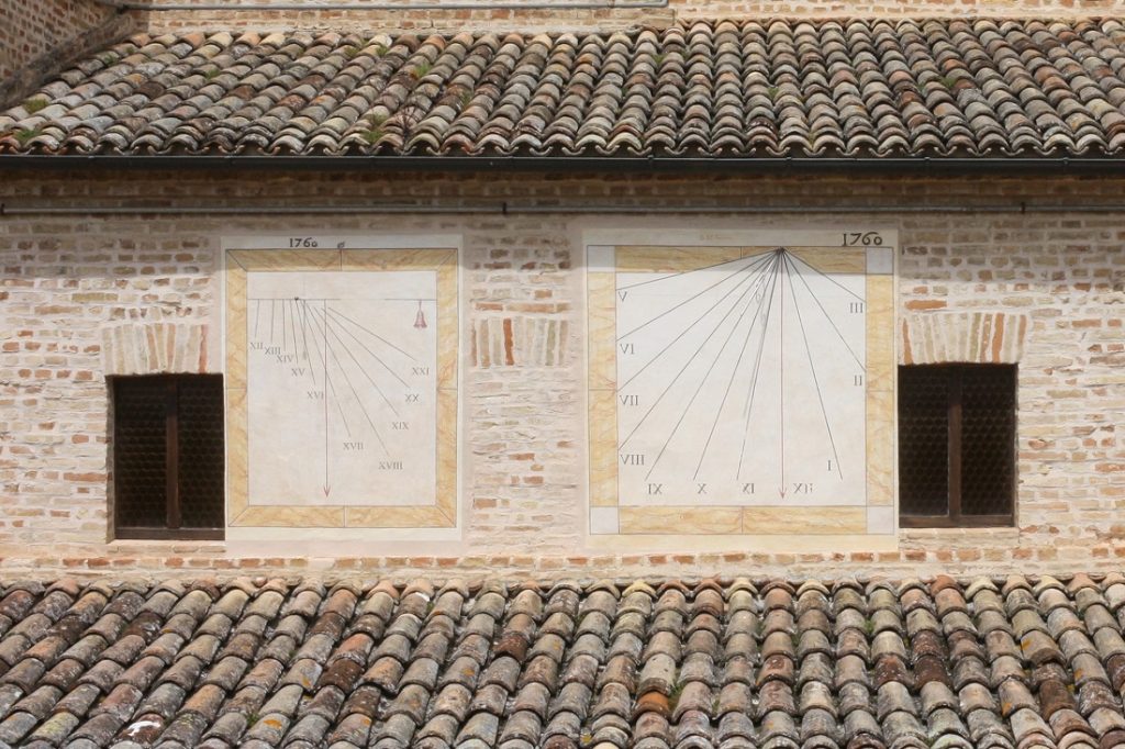 Recanati: ristrutturati i due orologi solari del Convento dei Cappuccini
