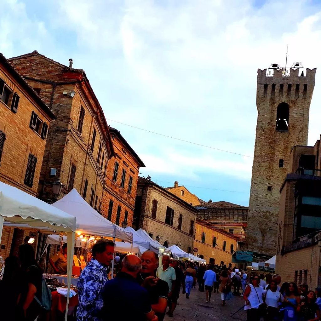 Montelupone, Apimarche cambia pelle: si svolgerà d’inverno e sarà un appuntamento unico in Italia