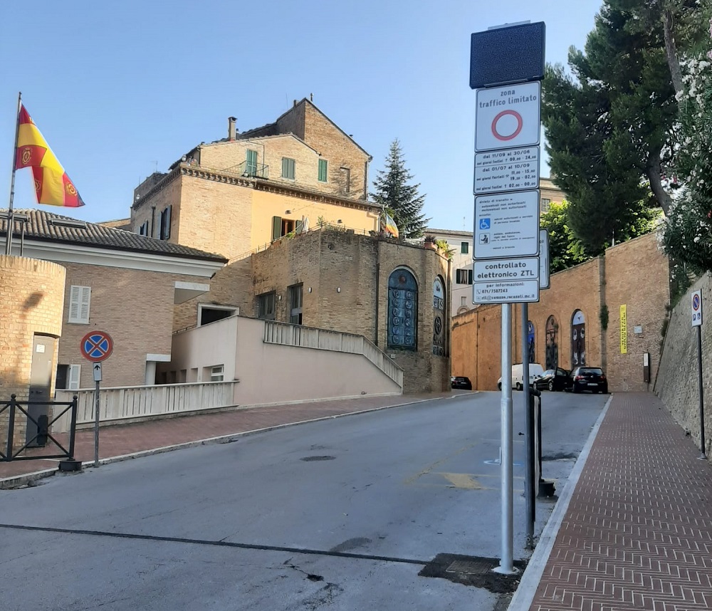 ZTL, Fratelli D’Italia Recanati: “caos e confusione che non fanno bene né ai turisti né al centro storico”