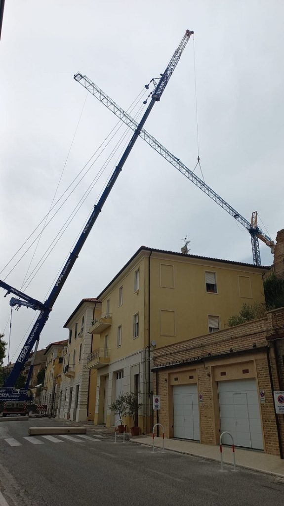 Recanati: si smonta finalmente il cantiere della scuola San Vito