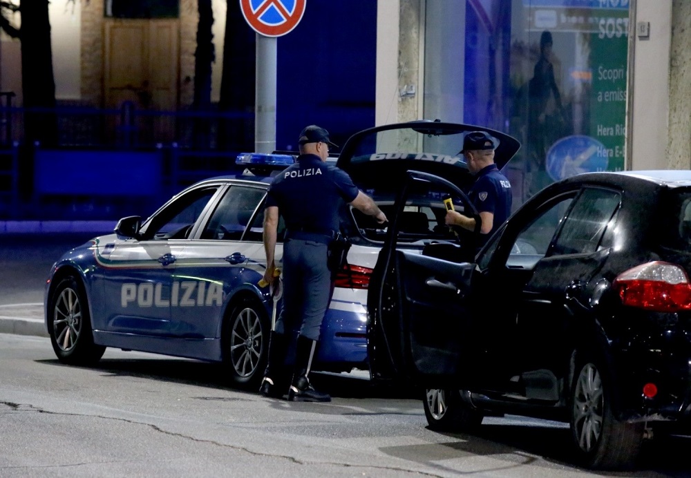 Ritirate 21 patenti per guida in stato di ebrezza da parte della Polizia di Stato.