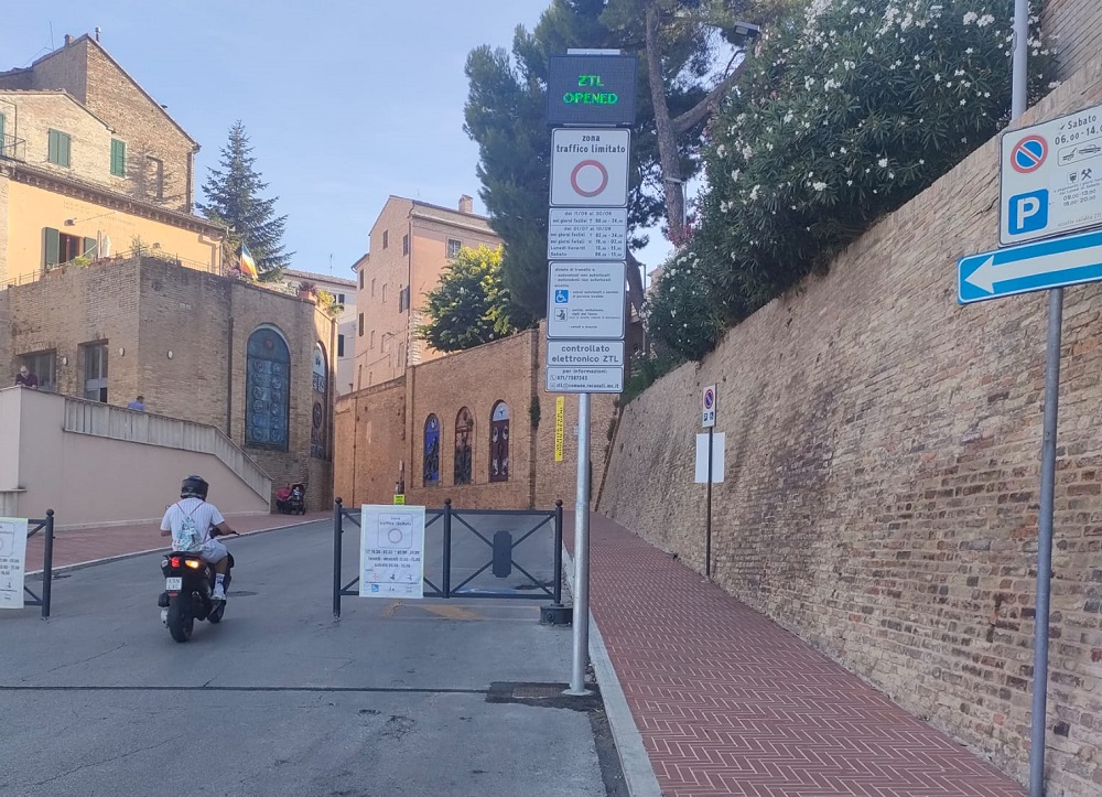 Per Fratelli d’Italia Recanati l’Amministrazione è pavida e con idee confuse sulla ZTL