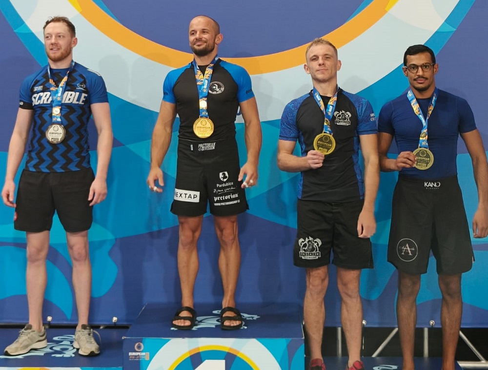 I ragazzi della Berserker Fitness di Recanati campioni Europei nel Brazilian Jiu Jitsu.