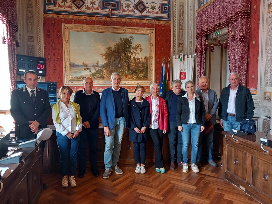 “Passeggiando accanto a te”: trekking urbano a Recanati domenica mattina