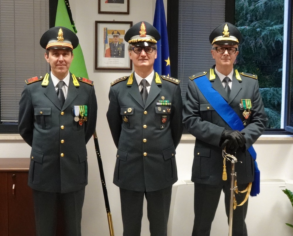 Il Sottotenente Fabrizio Cori Carlitto subentra al Luogotenente CS Diego Crovace, quale Comandante della Tenenza della GdF di Porto Recanati.