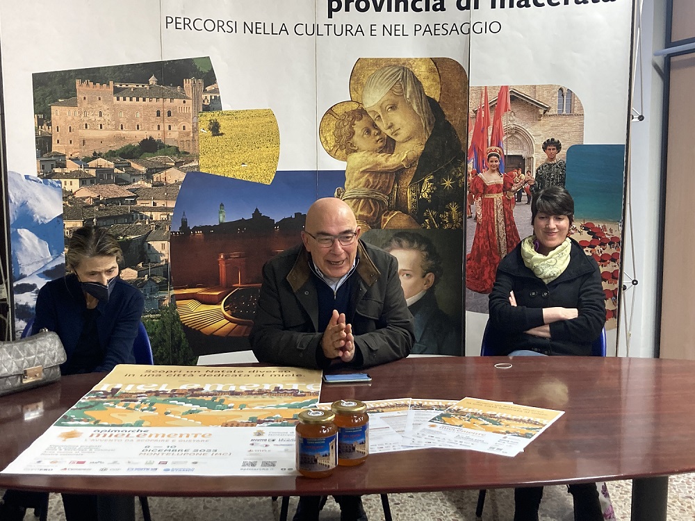 Montelupone, “Mielemente” Apimarche. Arrivano i primi mercatini di Natale del miele d’Italia