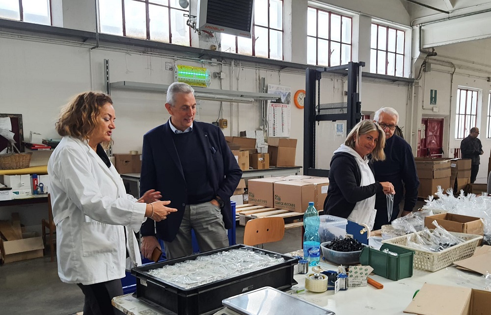 Recanati: un gesto di solidarietà per la cooperativa sociale “La ragnatela”