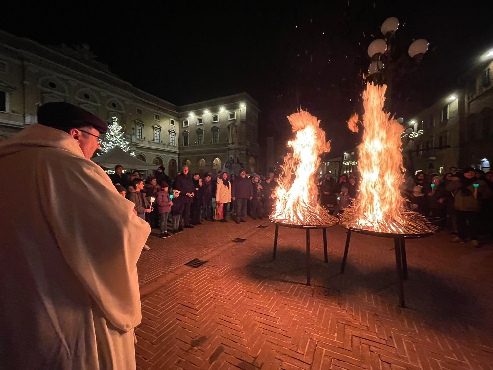A Recanati il “focaraccio” per la “Venuta della Madonna”