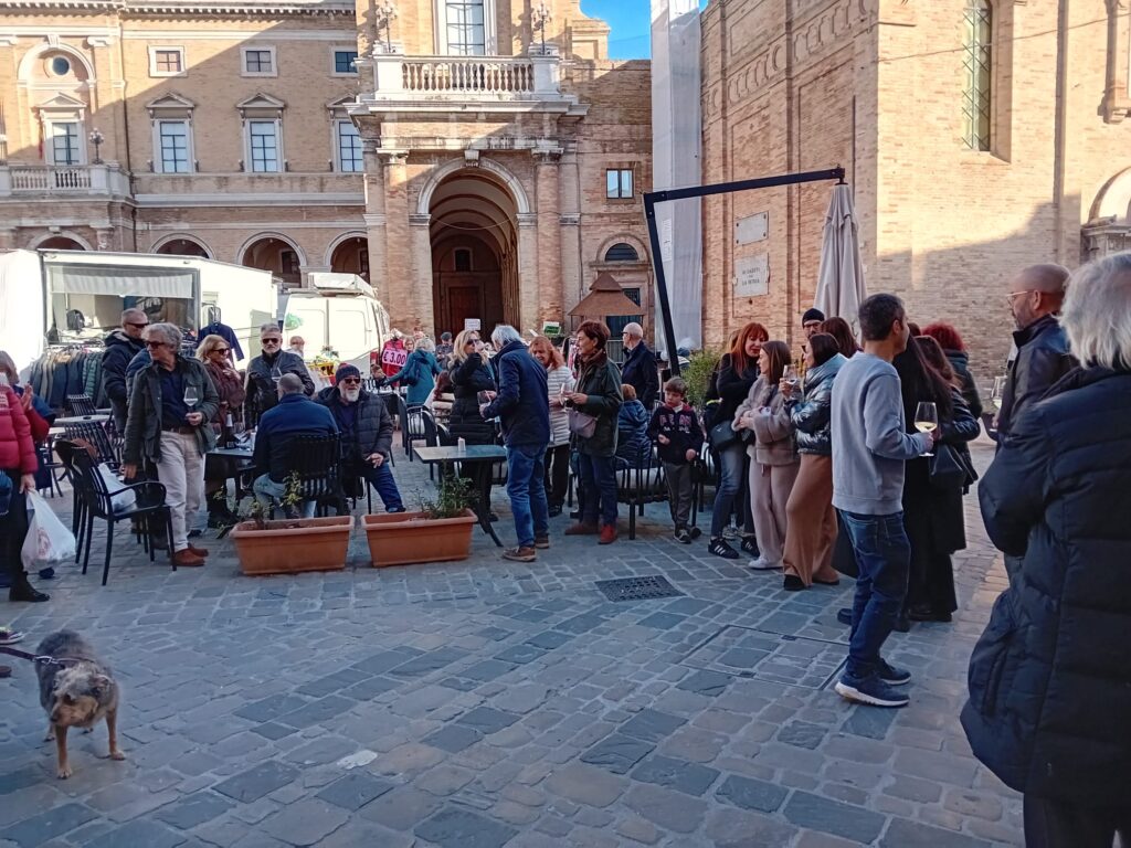 Recanati. Un brindisi per l’amico Gianni che ci ha lasciato