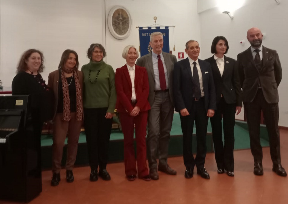 Il dono del Rotary alla Fondazione Ircer: un pianoforte per gli anziani