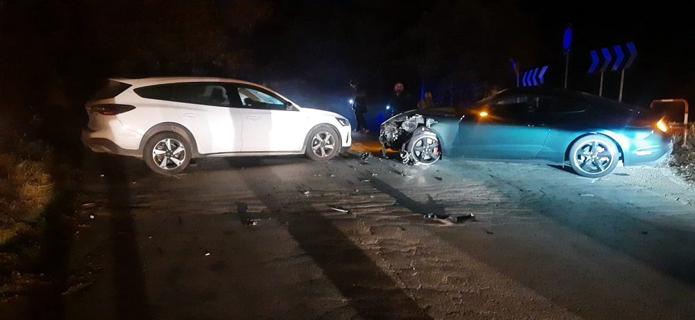 Schianto fra due auto presso Villa Gigli