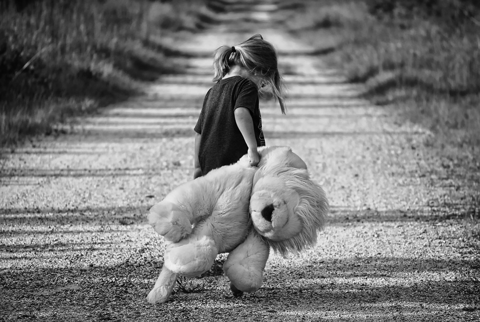 Quando muore un bambino che voleva solo essere libero siamo tutti colpevoli