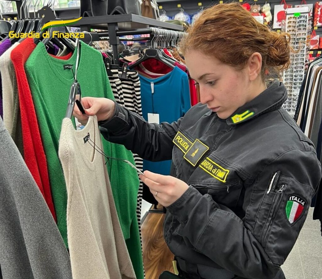 GDF Macerata: sequestrati oltre 5.000 articoli non sicuri