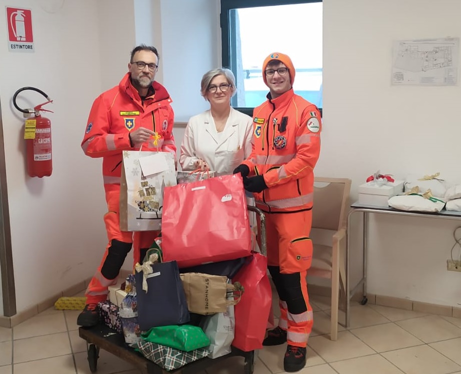 Distribuite dalla Consulta della Solidarietà le scatole sospese di Natale