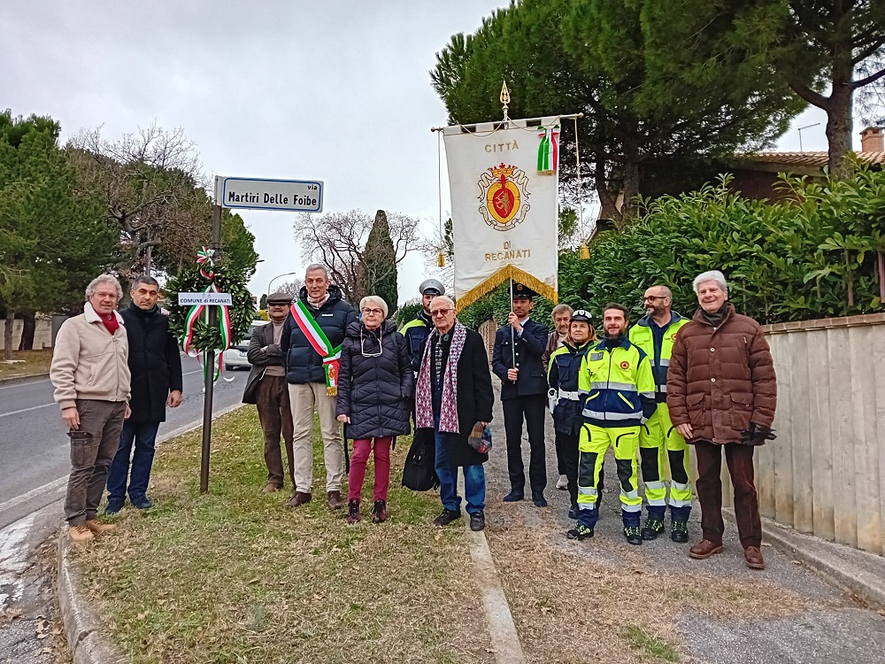Recanati. Corona d’alloro questa mattina per i martiri delle Foibe