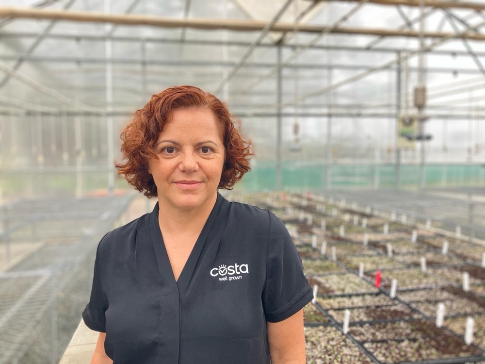 Jessica Scalzo: una portorecanatese nel guinness dei primati con il mirtillo più grande del mondo