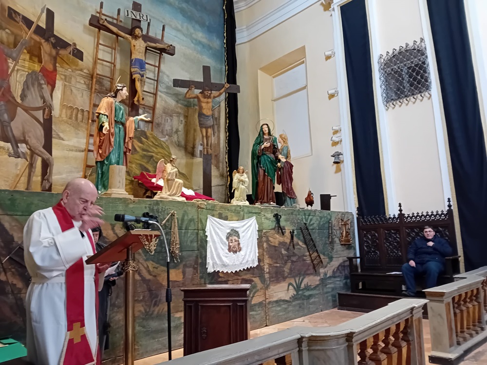 Recanati. Le tre ore della passione di Cristo nel commento di Padre Giuseppe Moretti