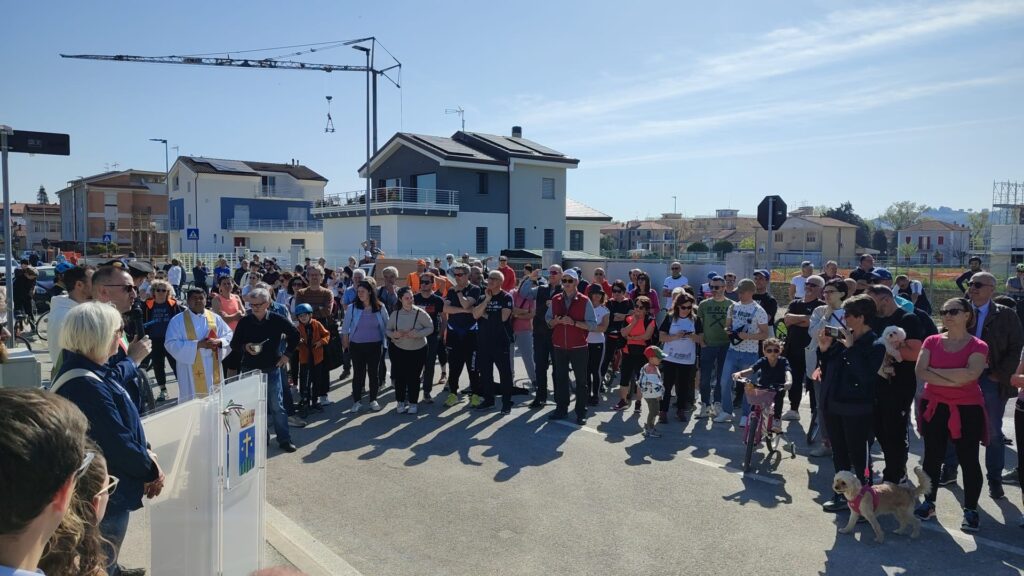 Montecassiano, inaugurato il primo stralcio della pista pedo-ciclabile