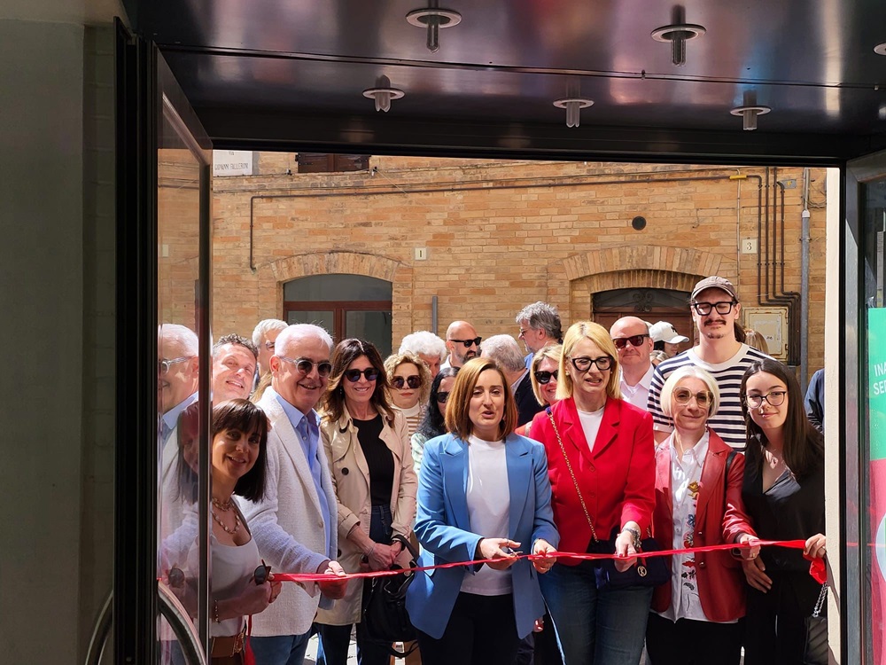 Inaugurata la sede elettorale del PD a Recanati