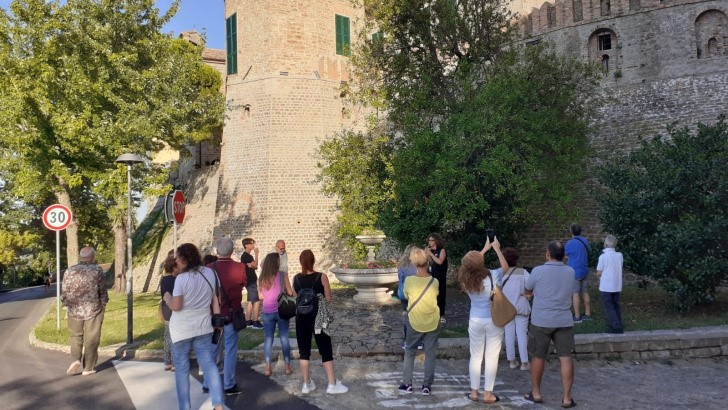 Monte Roberto: sabato 13 aprile 2024 visita guidata alla scoperta del borgo ________________________________________