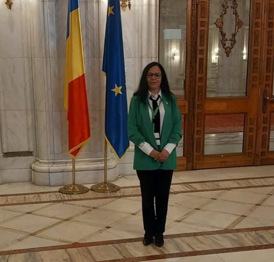 Adriana Maria Weissenbacher: “è il momentio di restituire qualcosa alla mia città”