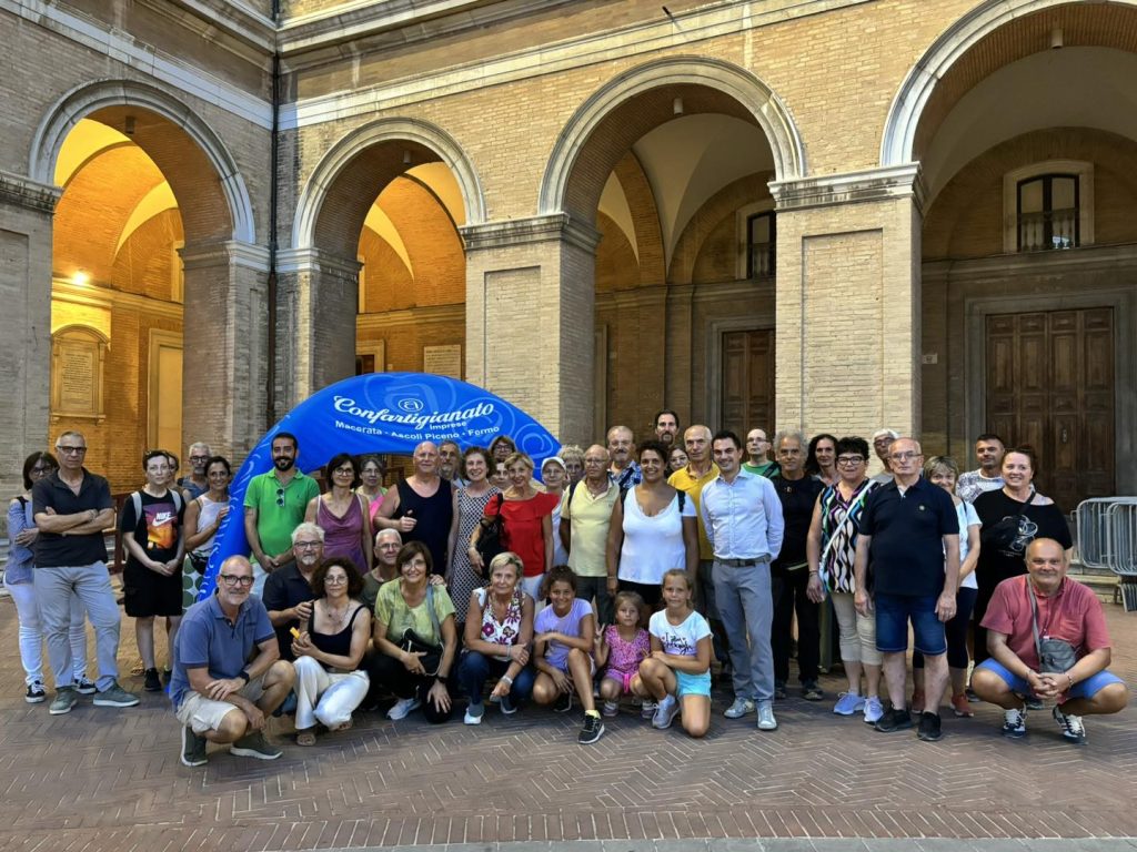 Con un sold out ha preso il via a Recanati “Cammini artigiani”, itinerari alla scoperta della bellezza e del saper fare
