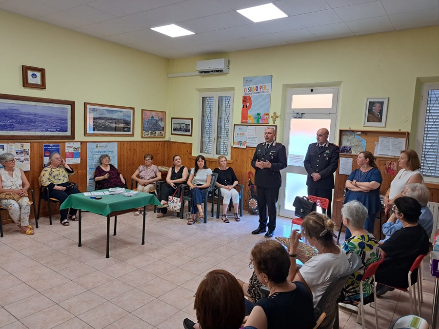 Loreto Prevenzione truffe. I Carabinieri incontrano la Cittadinanza.