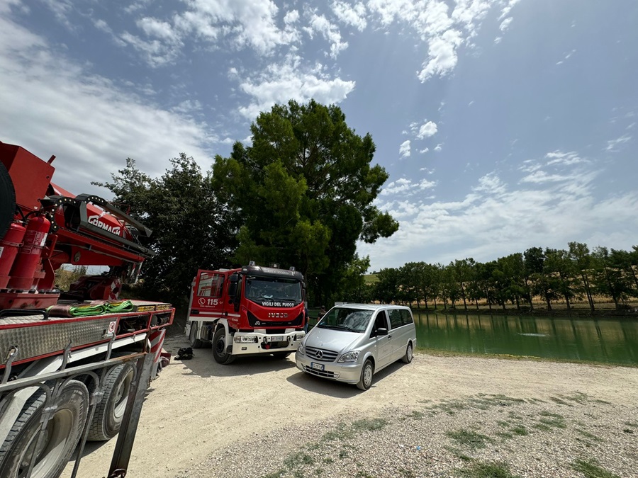 Montefano. Auto finisce in un laghetto, morti i due anziani che erano a bordo. Si ipotizza un omicidio-siucidio