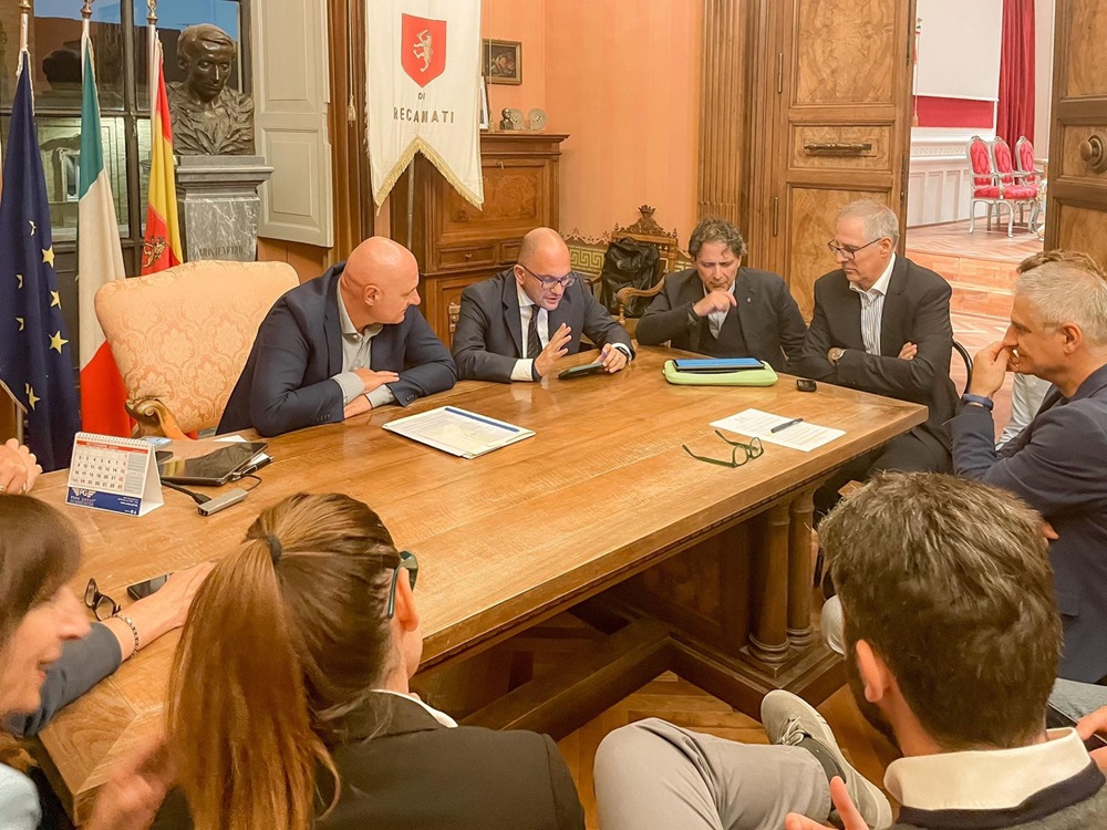 Recanati. Il Commissario Straordinario per la ricostruzione Guido Castelli incontra l’Amministrazione Comunaleione.