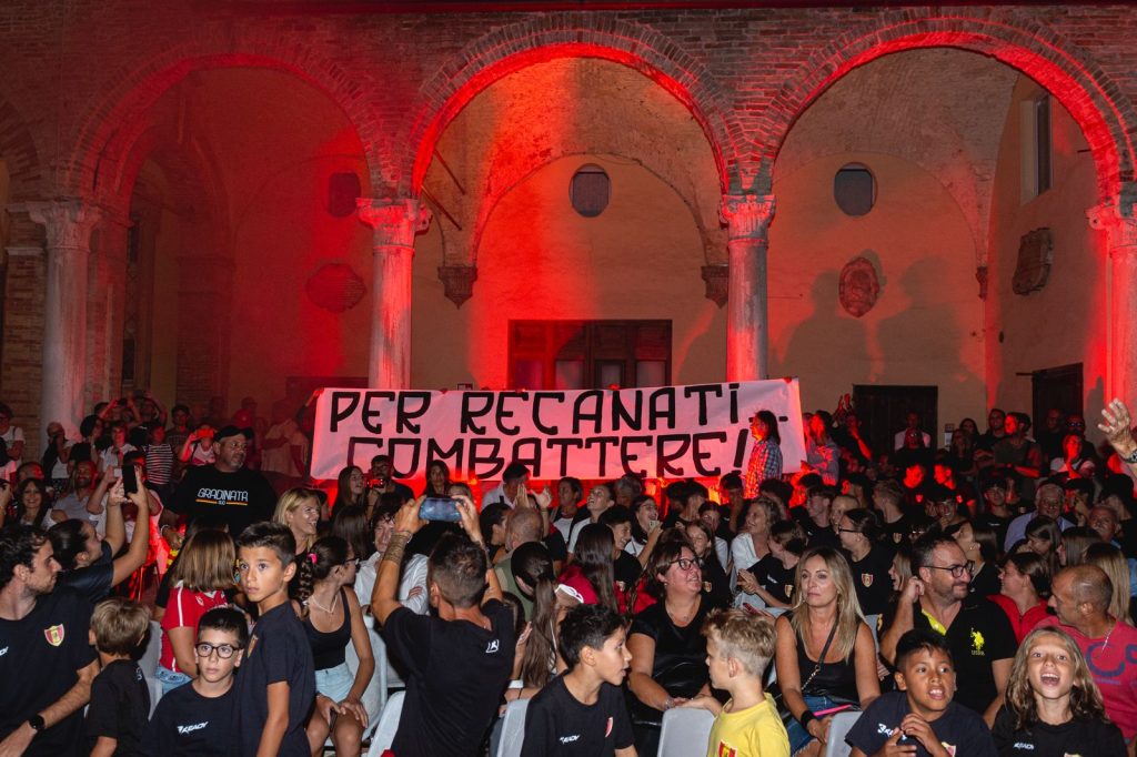 Presentazione ufficiale della Recanatese, con i 350 tesserati del settore giovanile