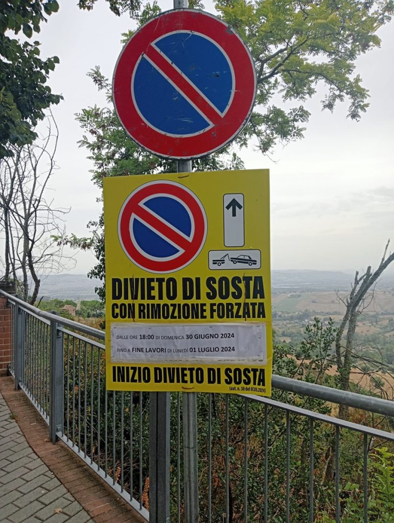 Recanati. Metto il cartello… e poi lo dimentico