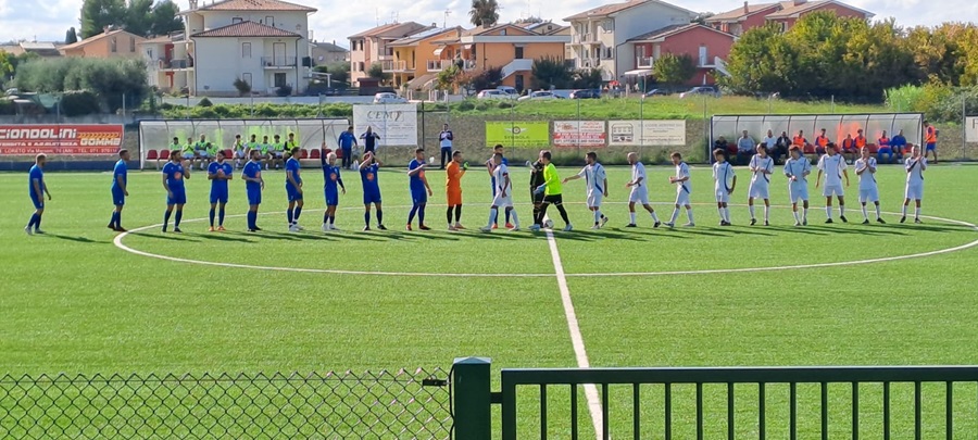 Loreto rallenta ed è raggiunto in vetta