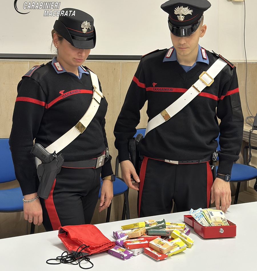 Monte San Giusto – Arresto di una persona per spaccio di stupefacenti con sequestro di Kg. 2,54 di hashish