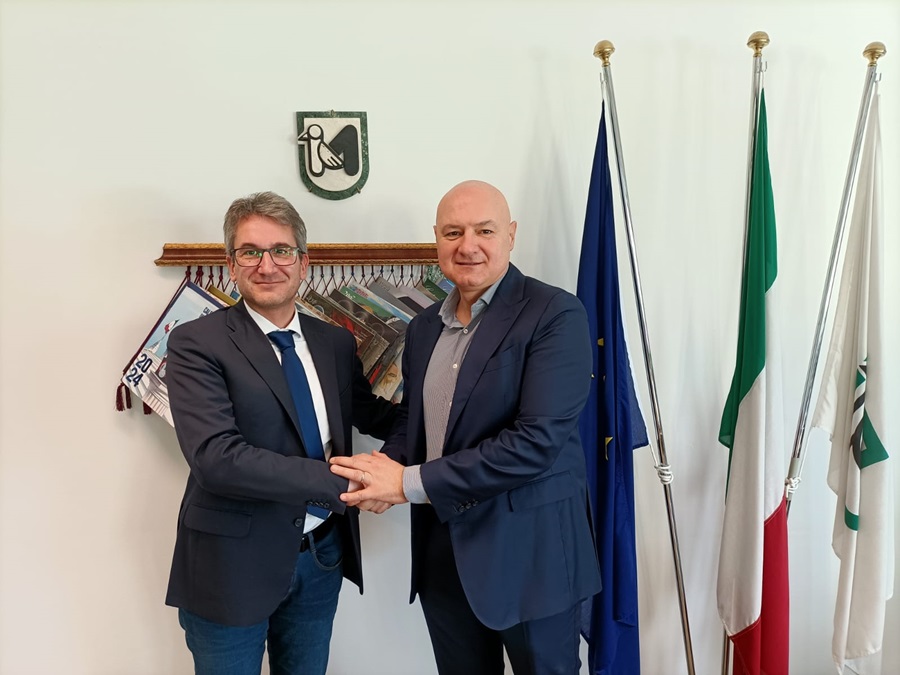 Nuova rotatoria sotto Palazzo Bello incrocio strada dei Pali