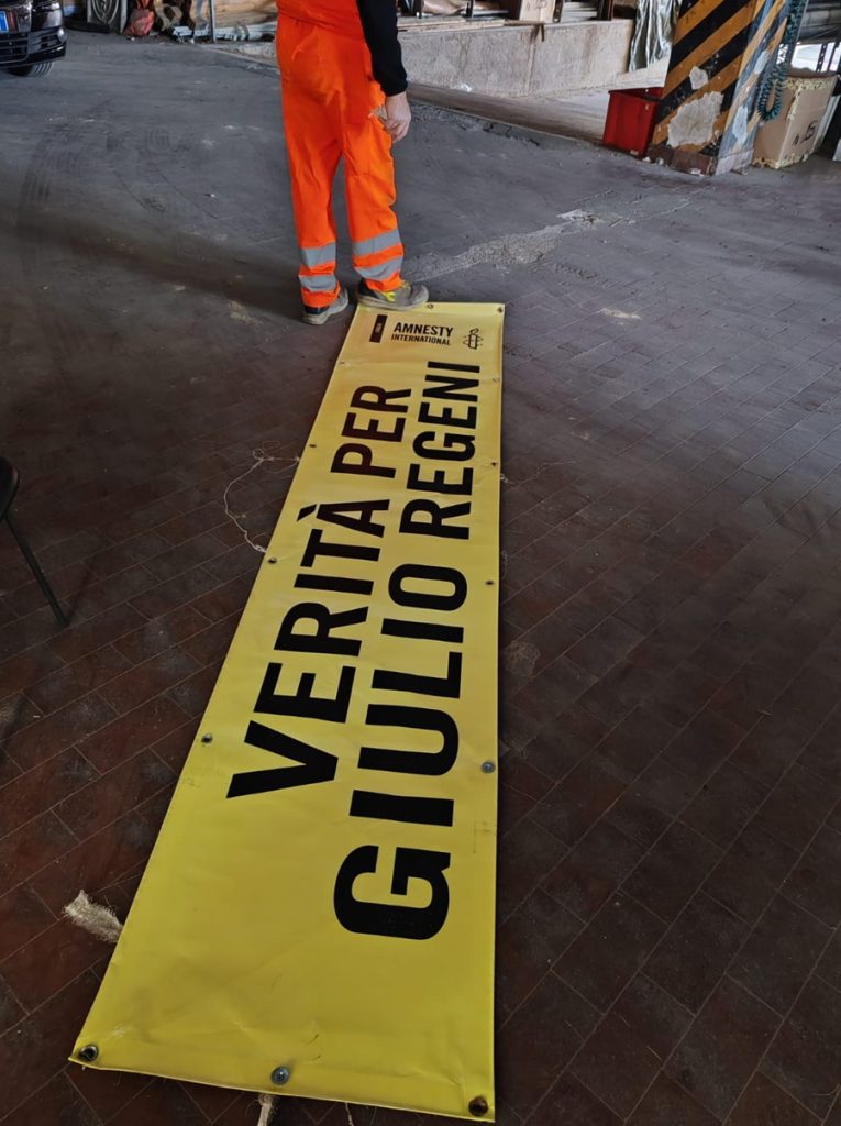 Recanati. Striscione Regeni: rimosso perché danneggiato