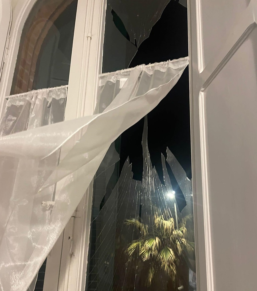 Bombe carta nella notte di Capodanno a Porto Recanati: allarme tra residenti e passanti