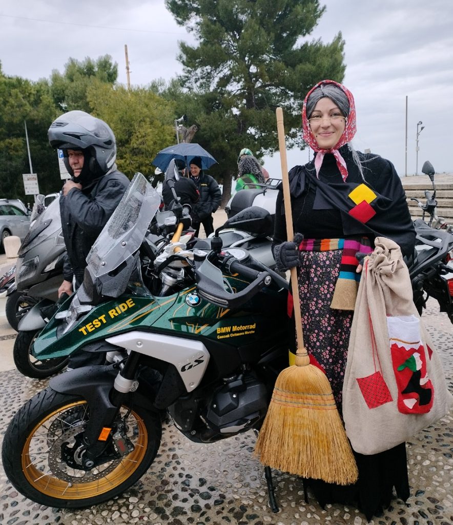 Lunedì 6 gennaio: La Befana in moto al Salesi con il Moto Club Franco Uncini di Recanati